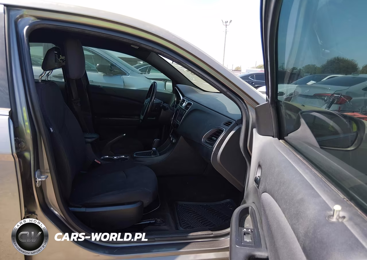 2013 Chrysler 200 Touring VIN:1C3CCBBB9DN578979 - 5