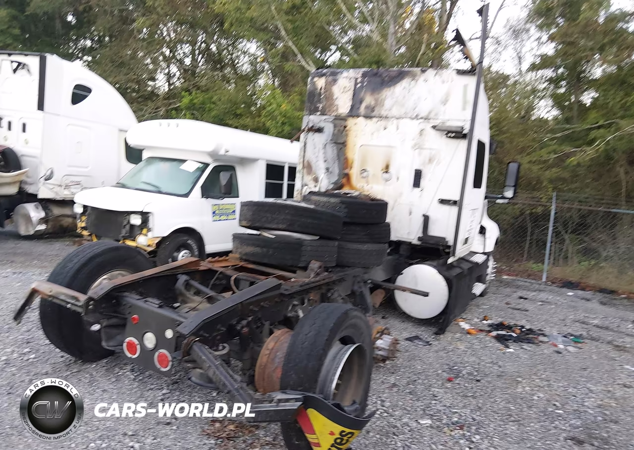 2019 International Lt VIN:3HSDZAPR7KN707793 - 4