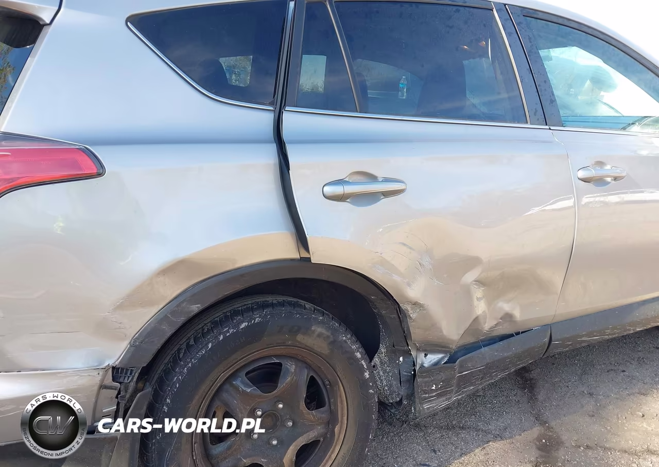 2018 Toyota Rav4 Le VIN:2T3ZFREVXJW516720 - 19