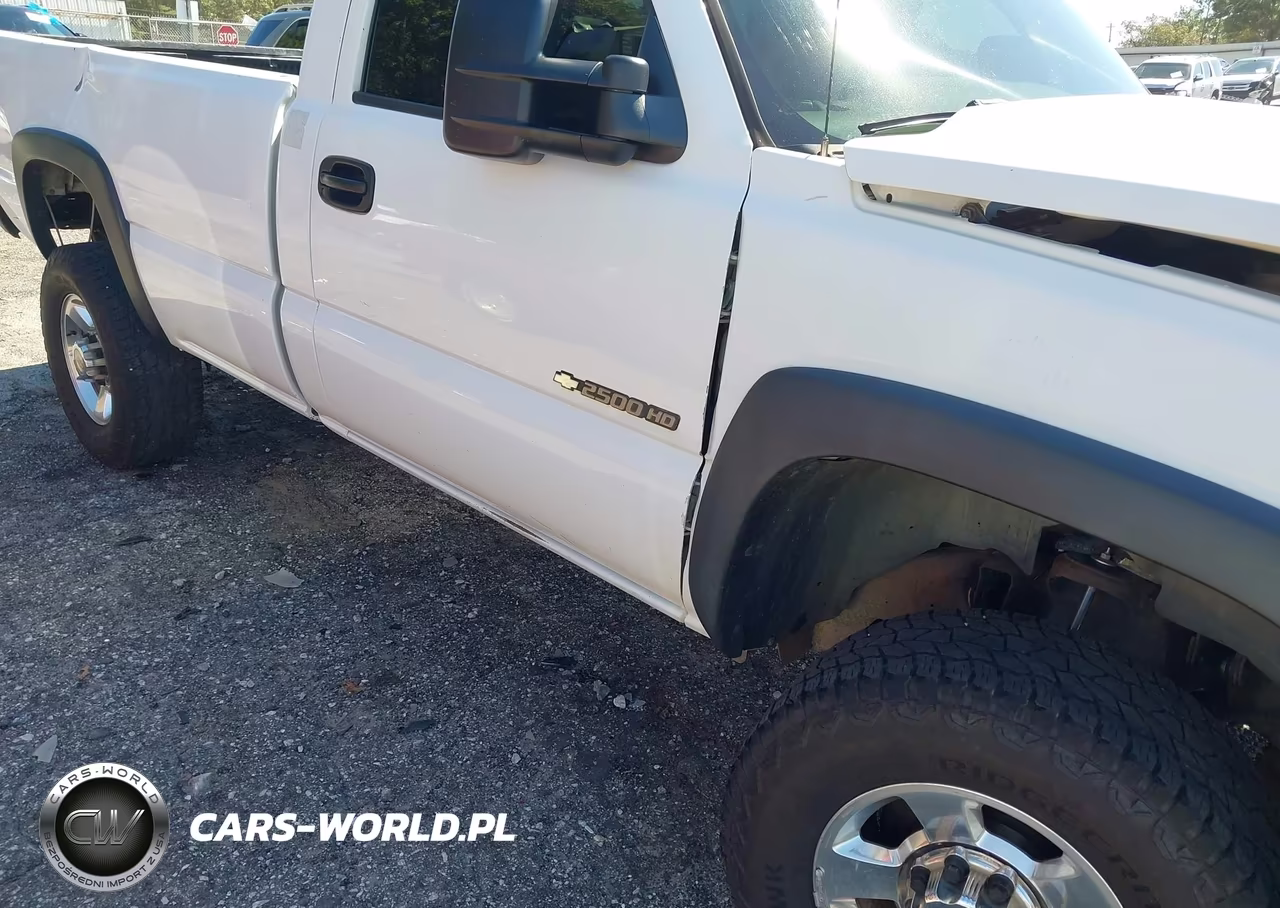 2005 Chevrolet Silverado 2500Hd Work Truck VIN:1GCHC24U95E303212 - 12