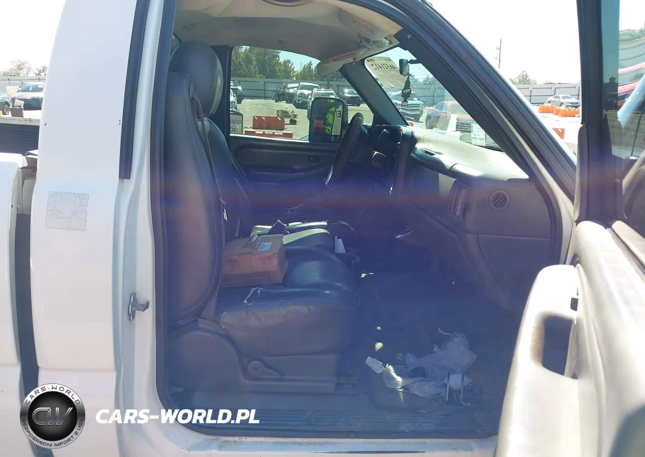 2005 Chevrolet Silverado 2500Hd Work Truck VIN:1GCHC24U95E303212 - 5
