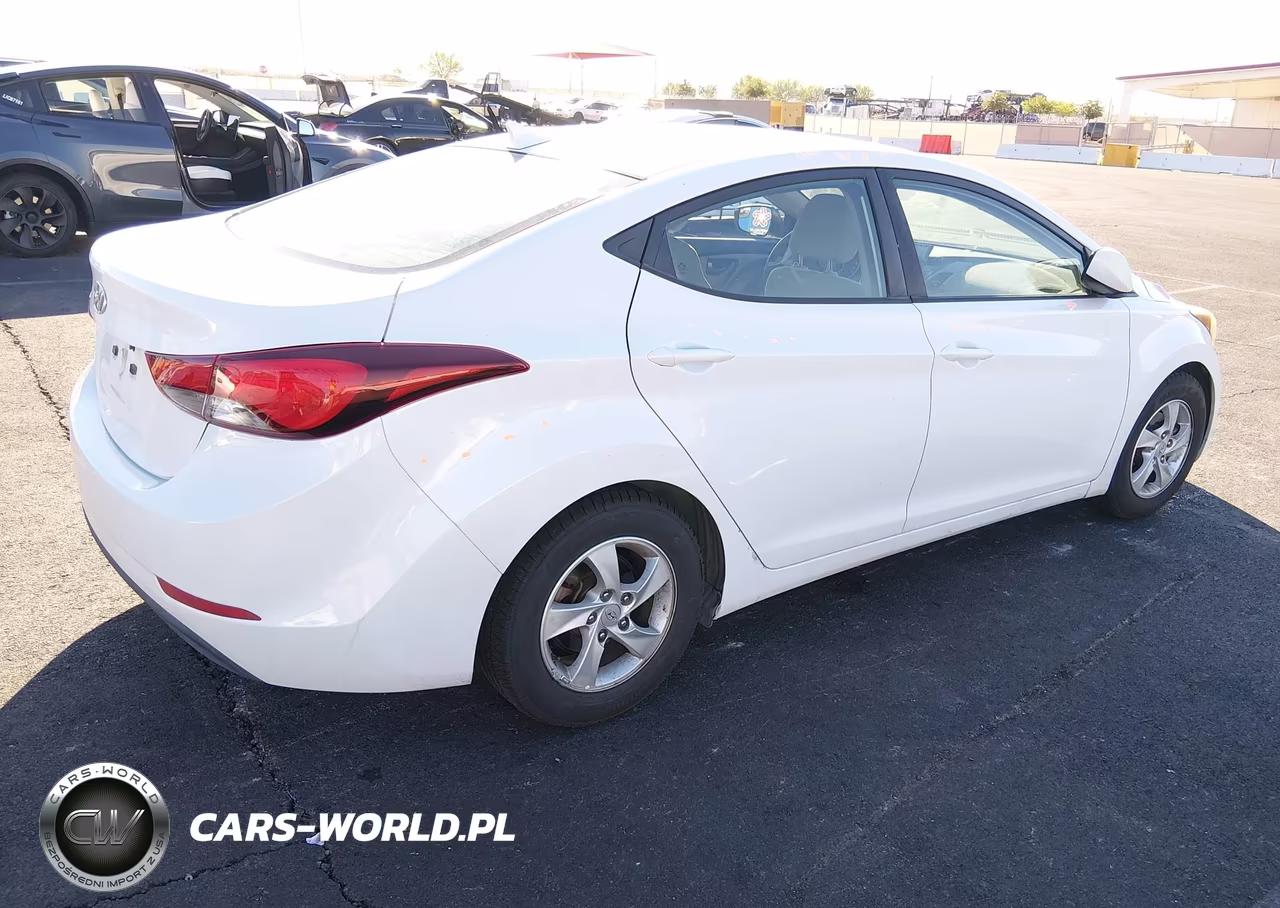 2015 Hyundai Elantra Se VIN:5NPDH4AE0FH618488 - 4