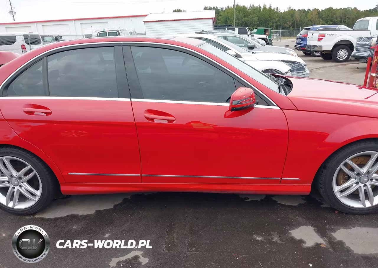 2014 Mercedes-Benz C 300 Sport 4Matic VIN:WDDGF8AB0ER307771 - 13