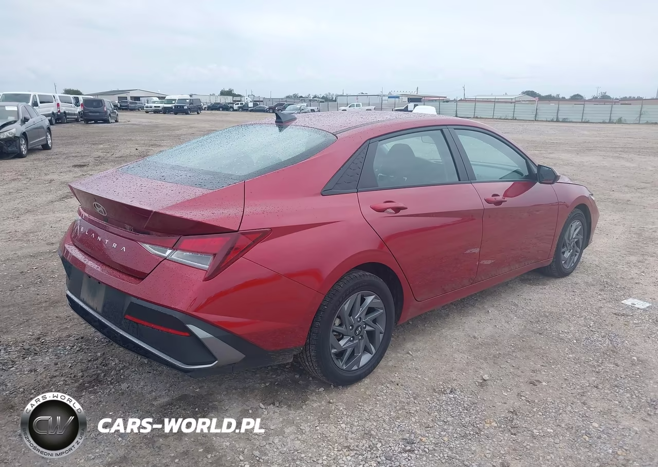 2024 Hyundai Elantra Sel VIN:KMHLM4DG5RU742931 - 4