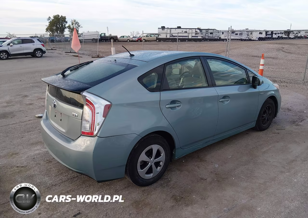 2012 Toyota Prius Two VIN:JTDKN3DU9C5396882 - 4