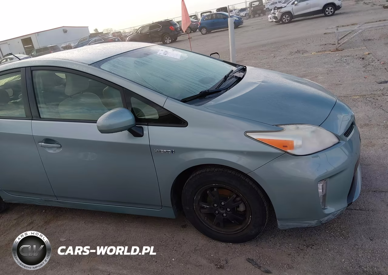 2012 Toyota Prius Two VIN:JTDKN3DU9C5396882 - 6