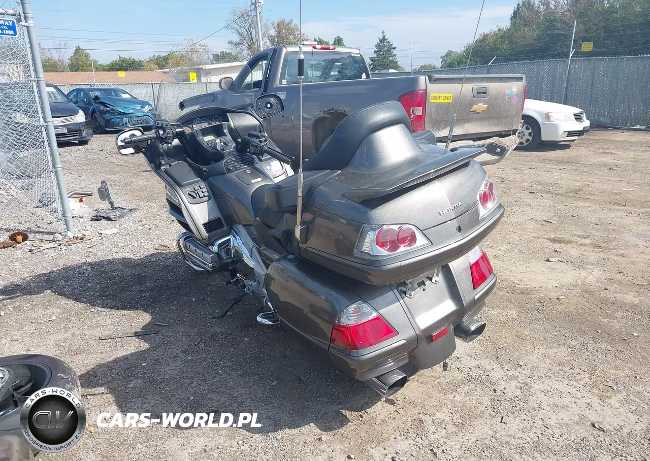 2010 Honda Gl1800 VIN:1HFSC47GXAA900058 - 3