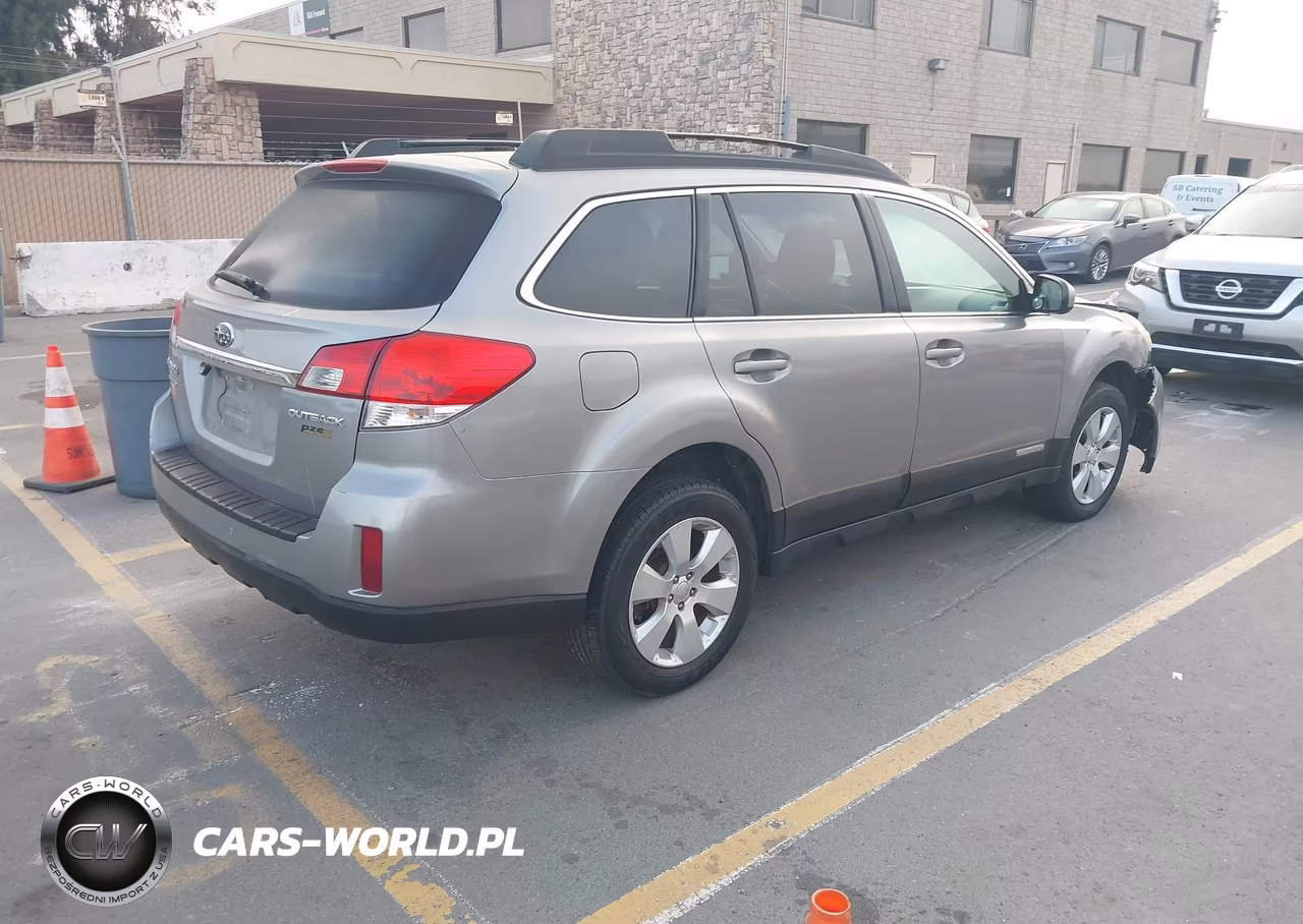 2010 Subaru Outback 2.5I Premium VIN:4S4BRBGC2A3315341 - 4