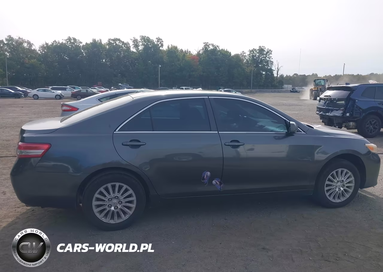 2010 Toyota Camry Le VIN:4T1BF3EK0AU024453 - 13