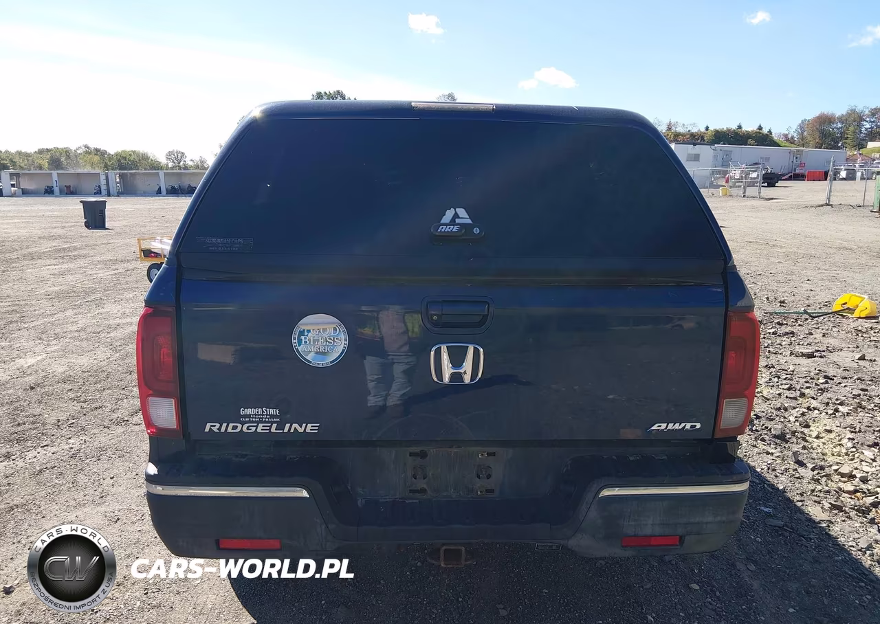 2017 Honda Ridgeline Rtl VIN:5FPYK3F57HB013639 - 17