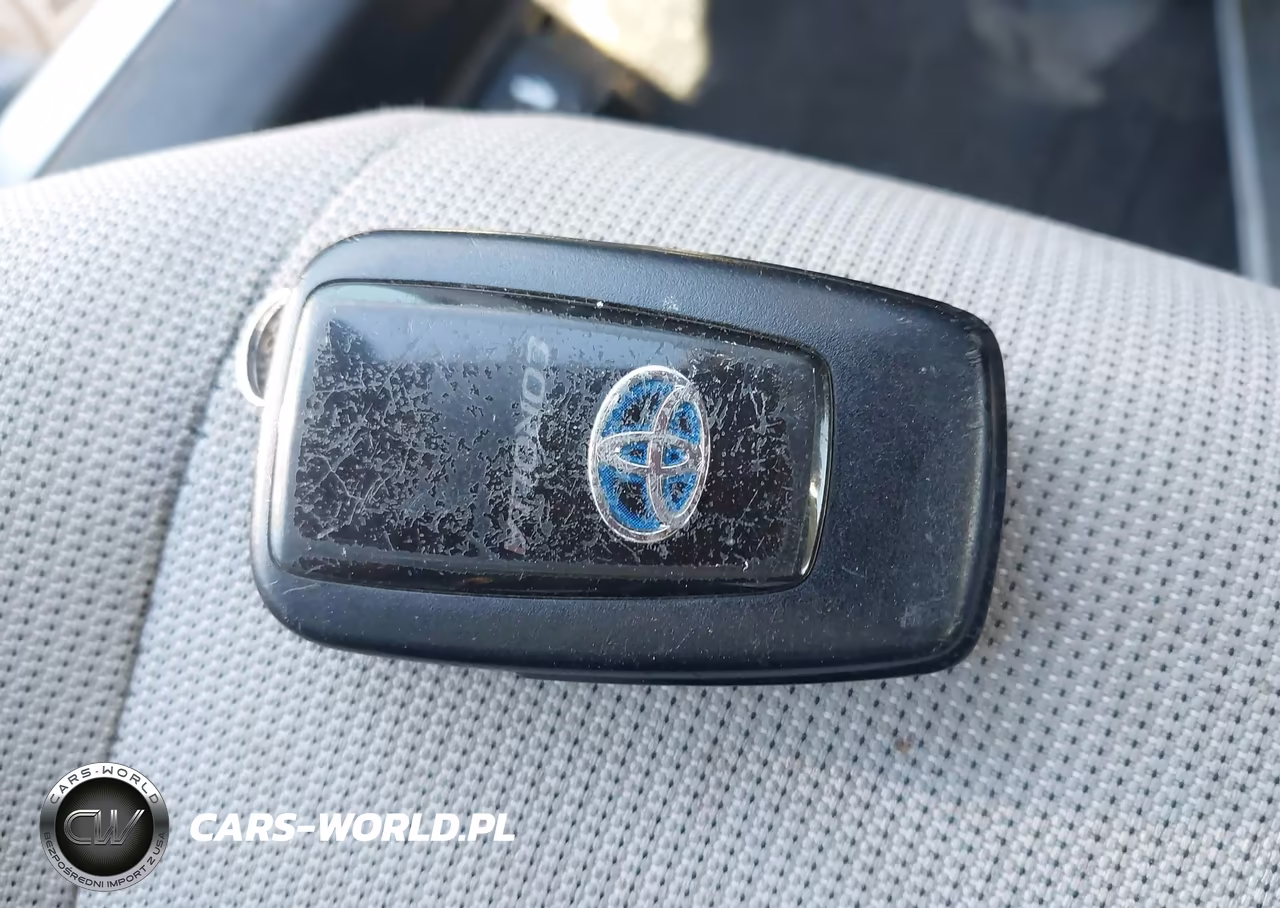 2021 Toyota Corolla Hybrid Le VIN:JTDEAMDE0MJ011354 - 11