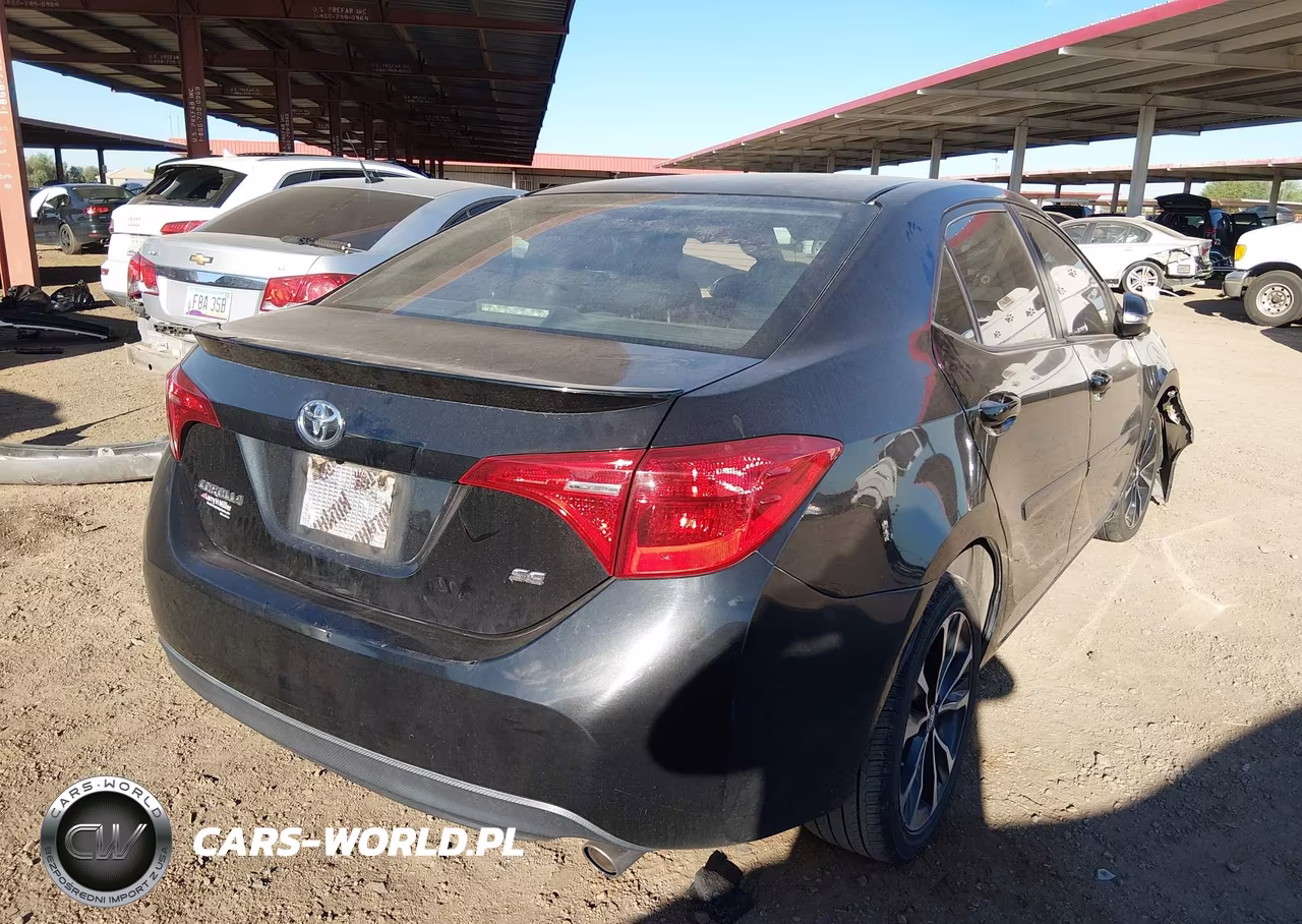 2018 Toyota Corolla Se VIN:2T1BURHE5JC997120 - 4