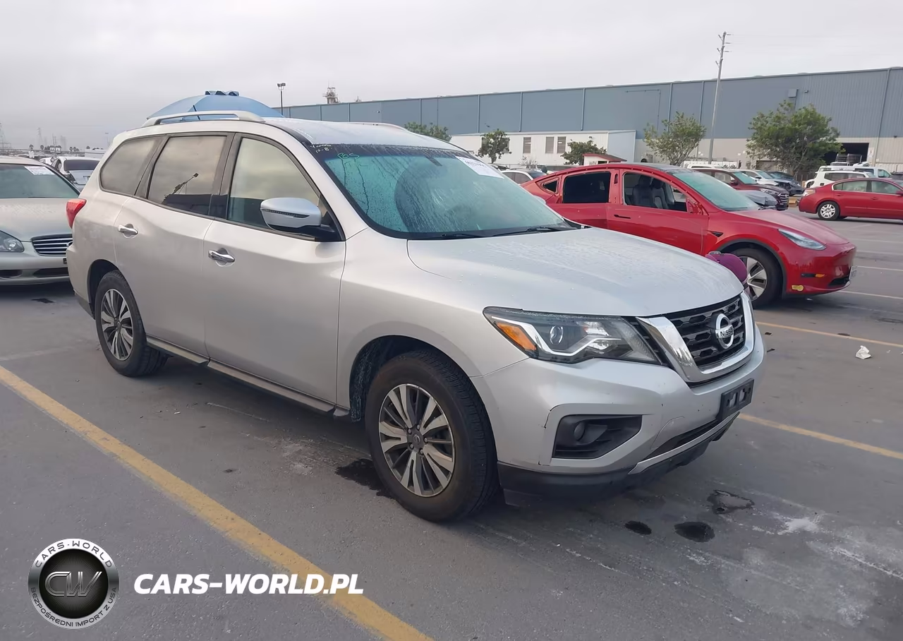 2017 Nissan Pathfinder Sv