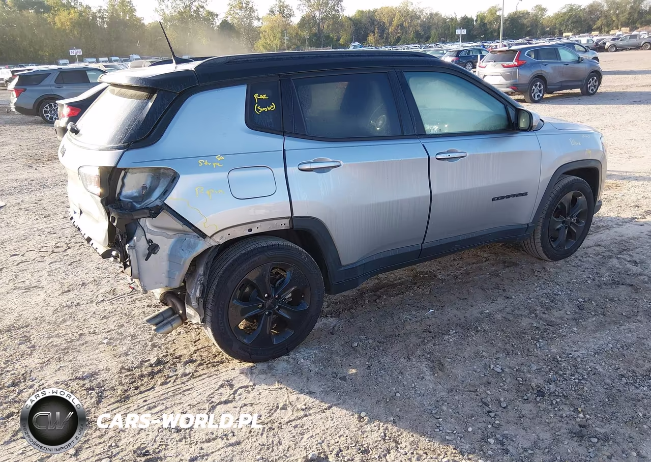 2018 Jeep Compass Altitude Fwd VIN:3C4NJCBB4JT461452 - 4