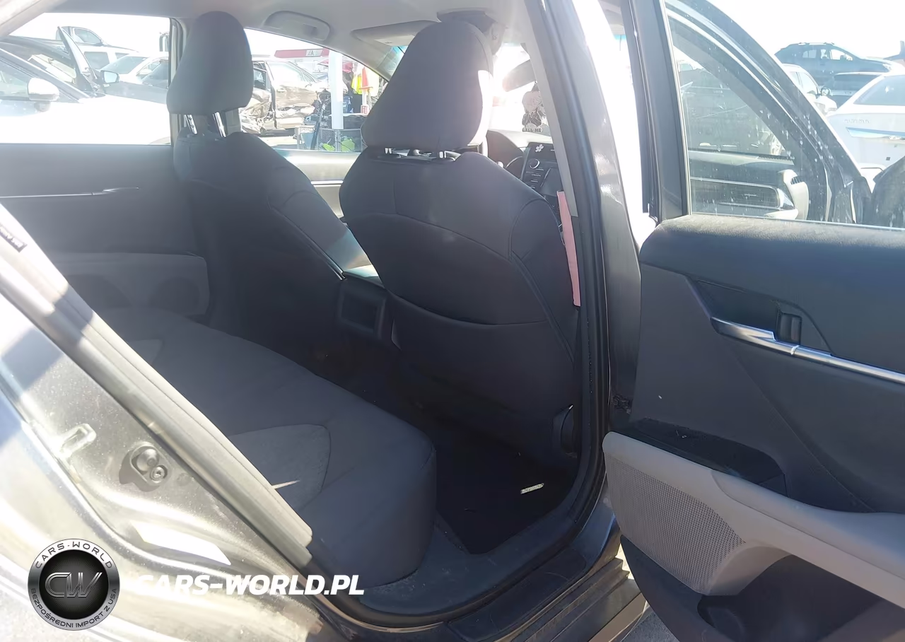 2018 Toyota Camry Le VIN:4T1B11HK5JU540399 - 8