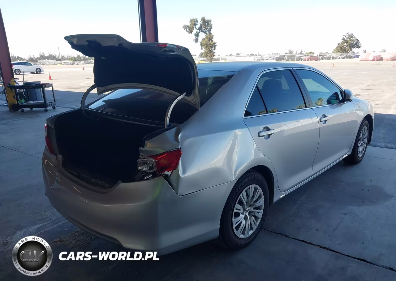 2014 Toyota Camry Le VIN:4T4BF1FK7ER415520 - 4