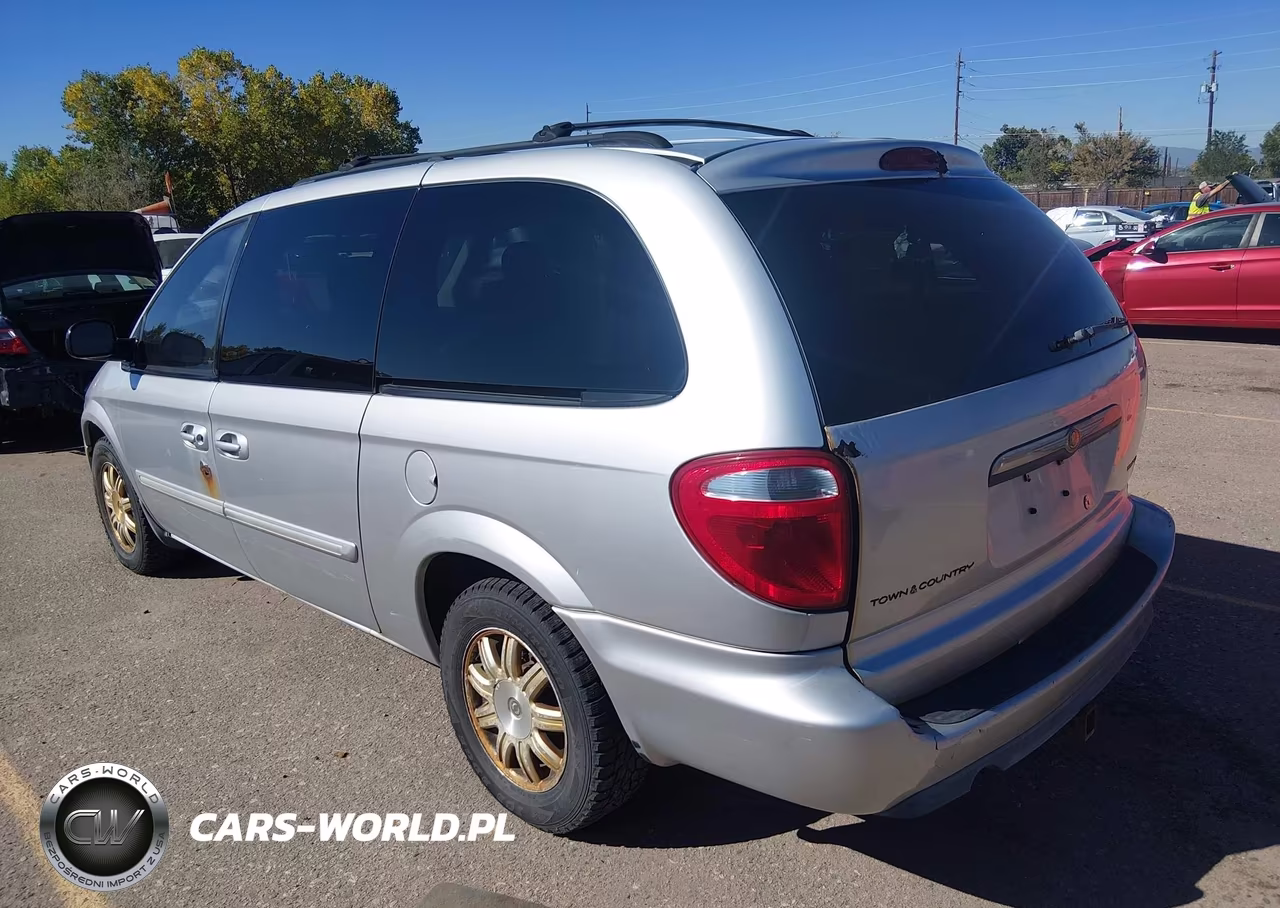 2006 Chrysler Town & Country Touring VIN:2A8GP54L26R785284 - 3