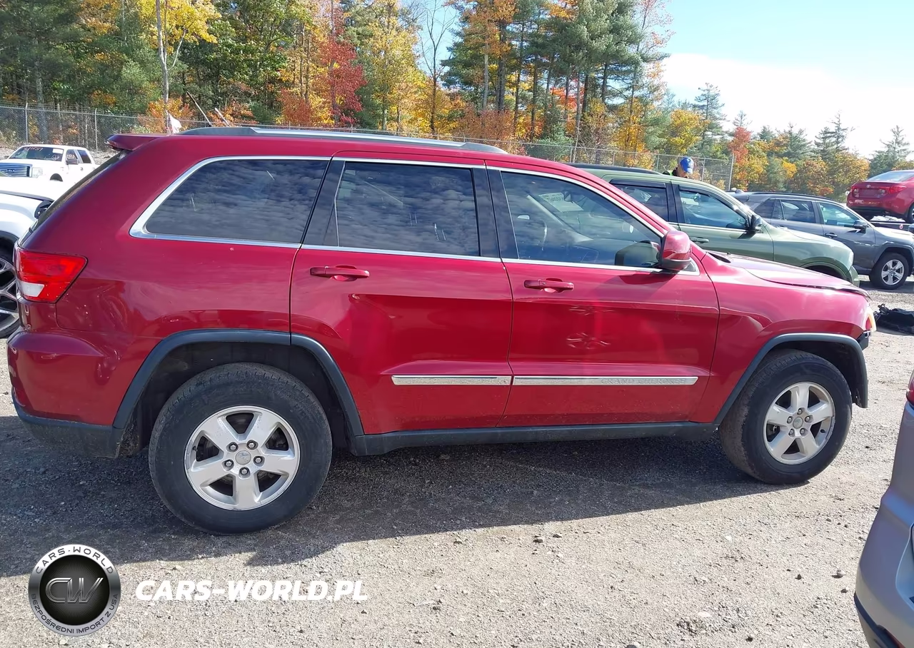 2013 Jeep Grand Cherokee Laredo VIN:1C4RJFAG8DC555365 - 14