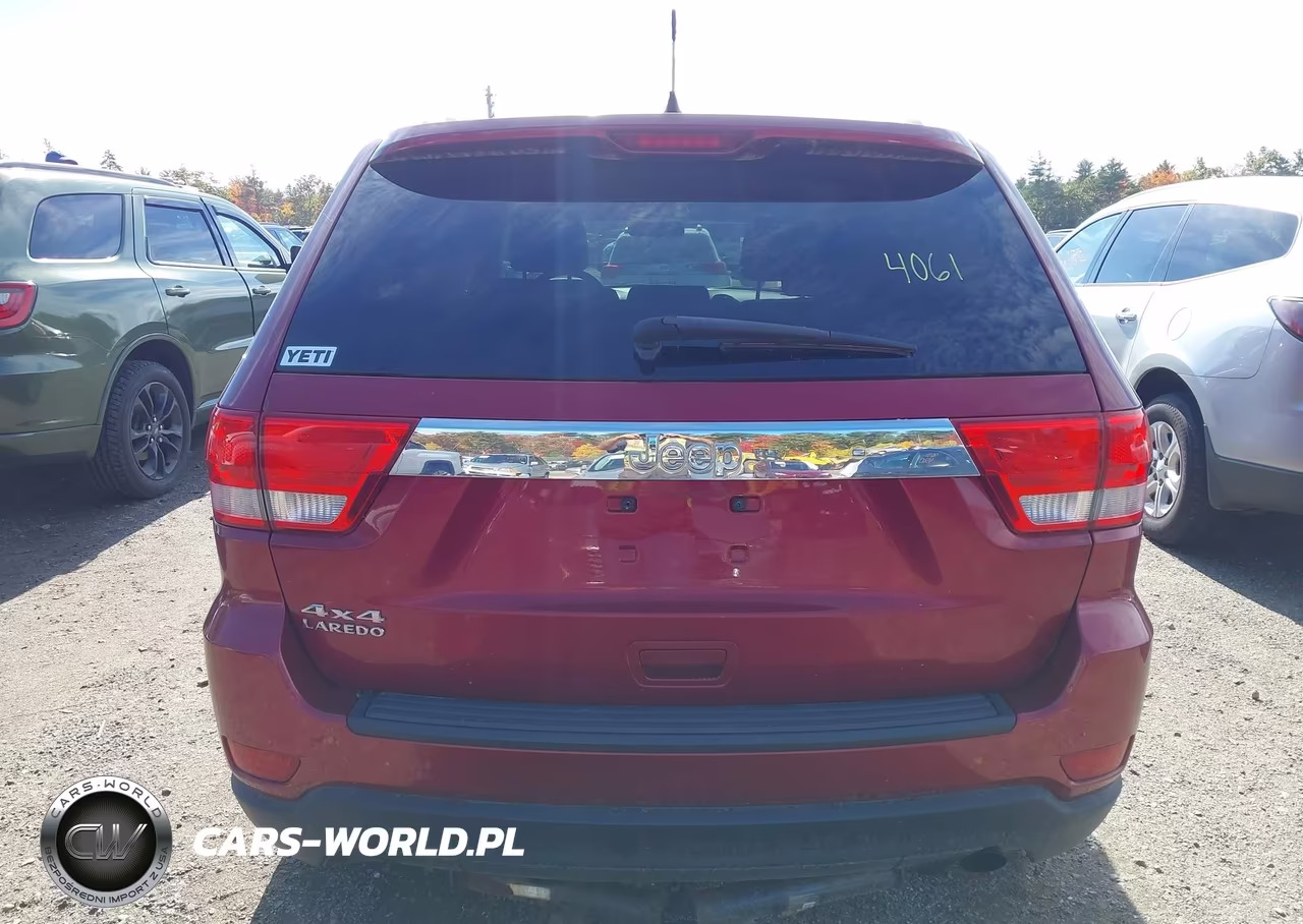 2013 Jeep Grand Cherokee Laredo VIN:1C4RJFAG8DC555365 - 17