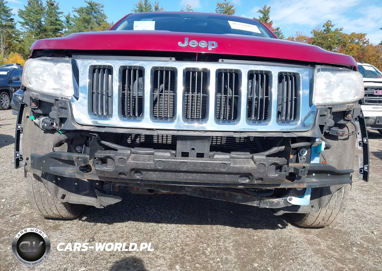 2013 Jeep Grand Cherokee Laredo VIN:1C4RJFAG8DC555365 - 6