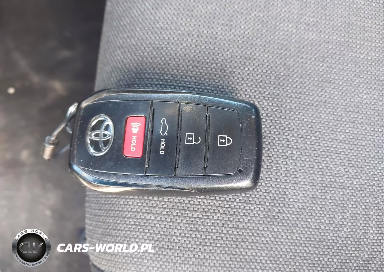 2025 Toyota Camry Le VIN:4T1DAACK9SU121148 - 11