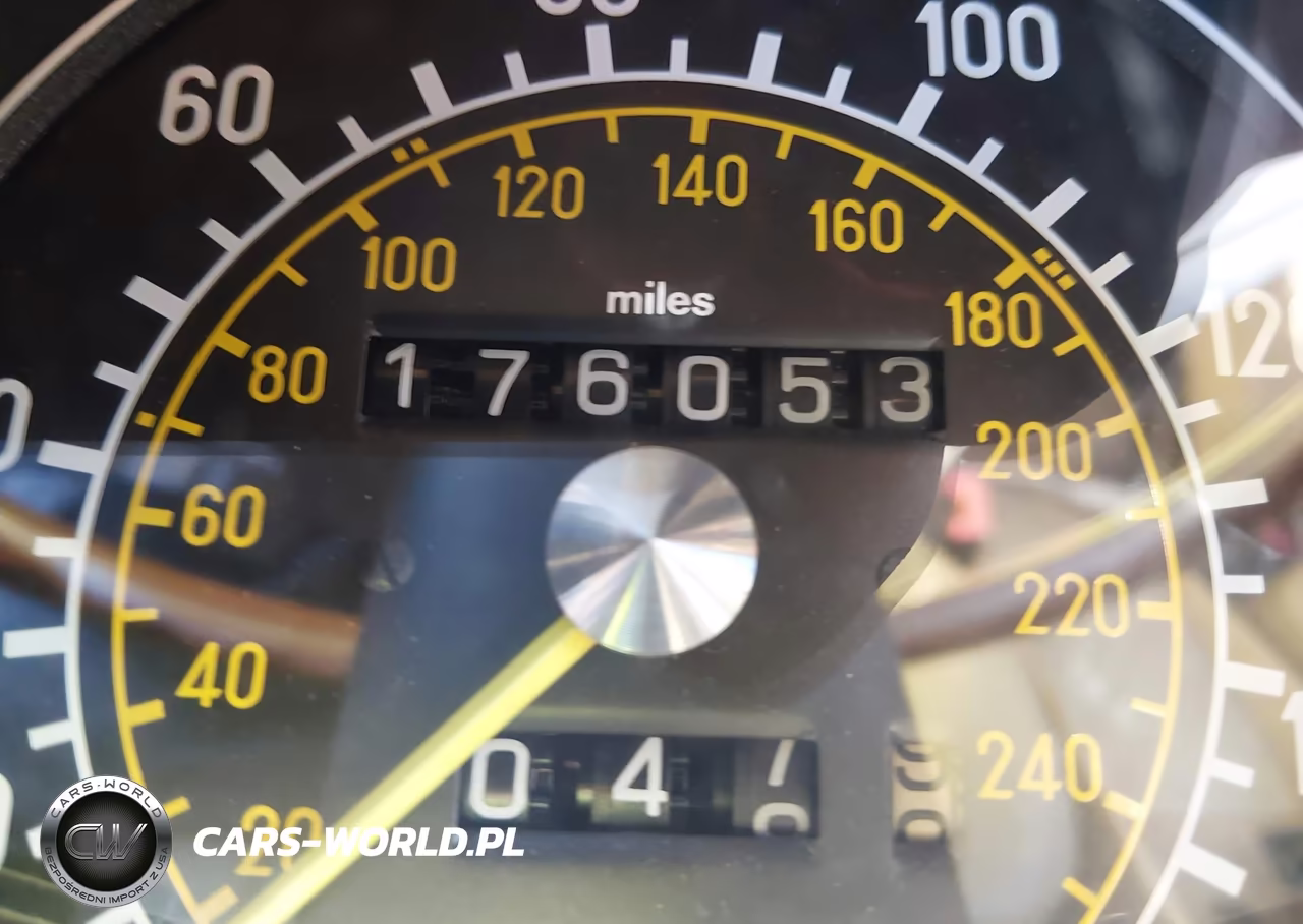 1984 Mercedes-Benz 380 Sl VIN:WDBBA45A6EB029298 - 15