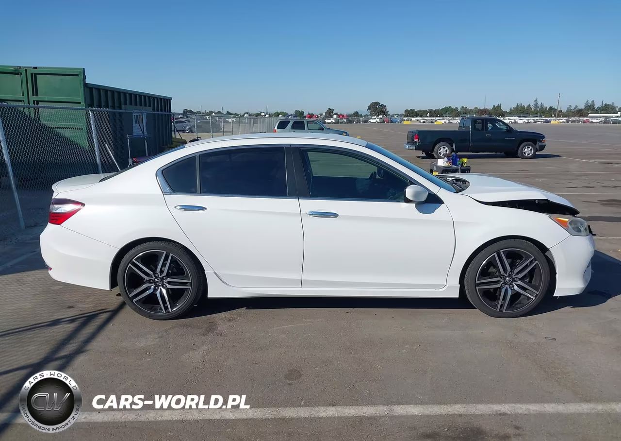 2017 Honda Accord Sport VIN:1HGCR2F50HA003666 - 13