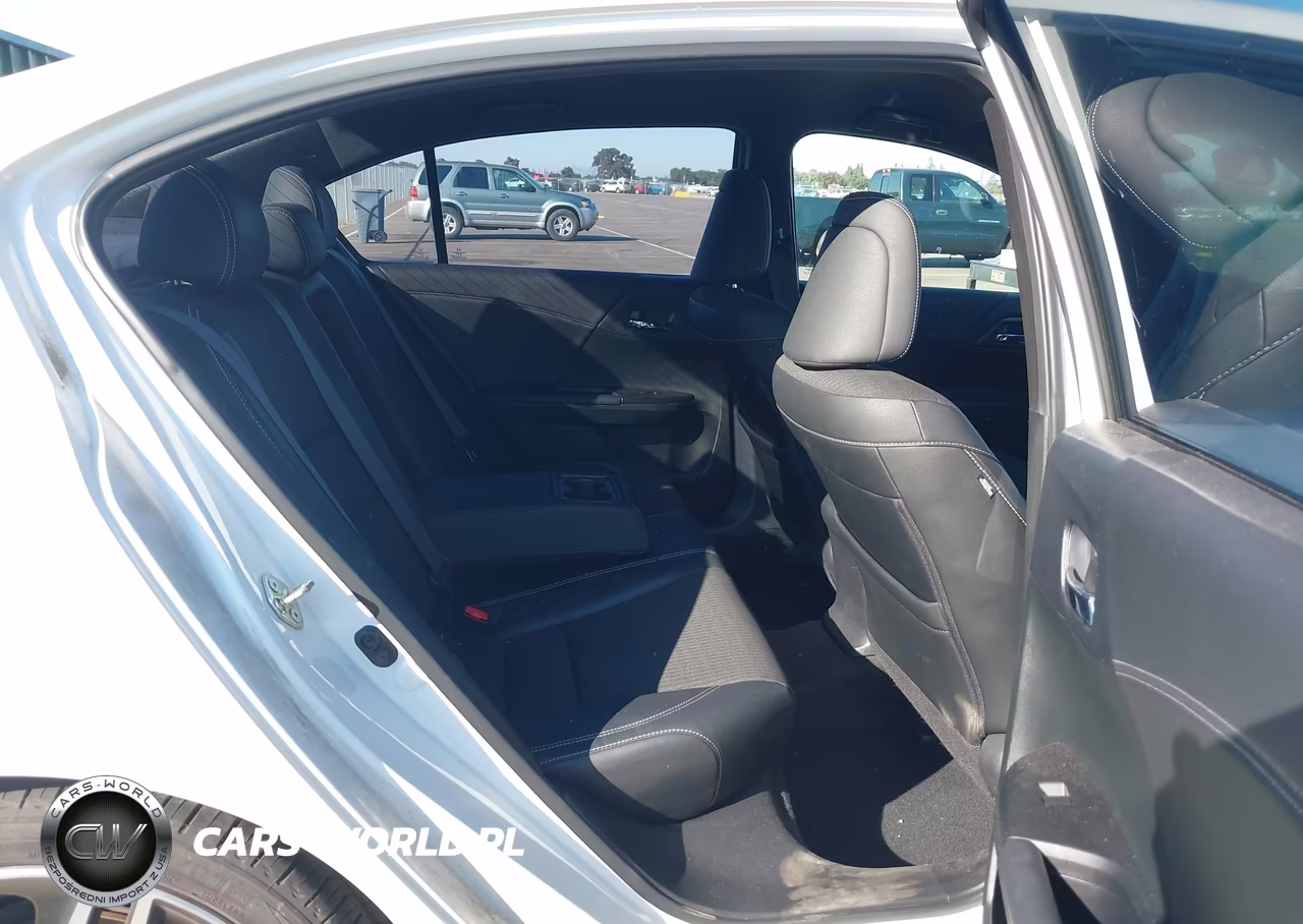2017 Honda Accord Sport VIN:1HGCR2F50HA003666 - 8