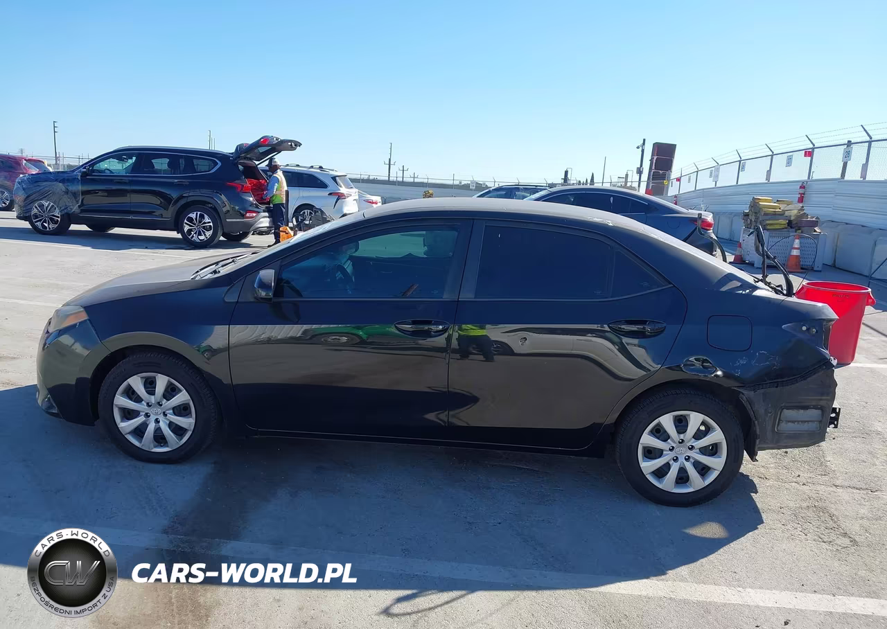2015 Toyota Corolla Le VIN:2T1BURHE1FC369224 - 15