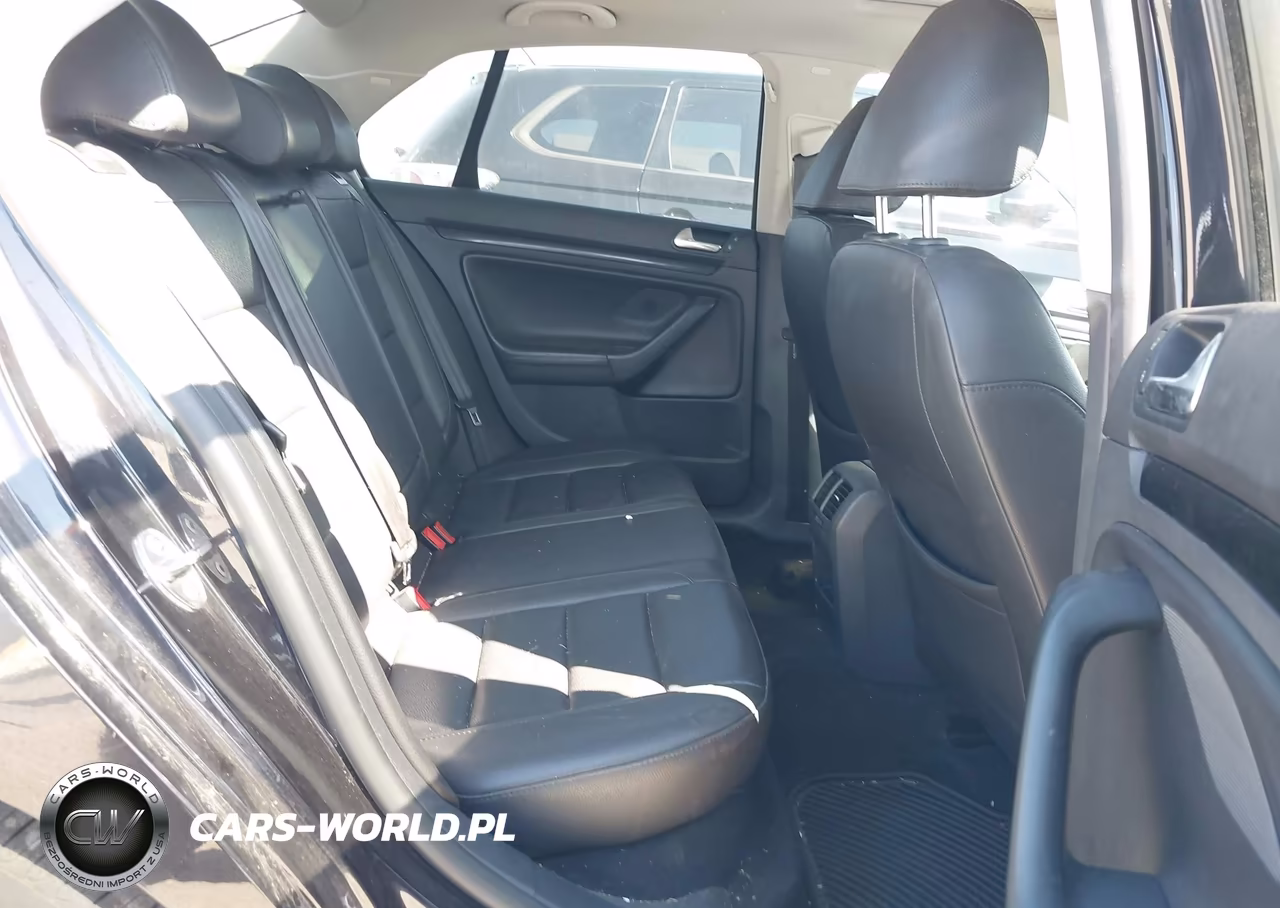 2010 Volkswagen Jetta Wolfsburg Edition VIN:3VWRA7AJ2AM106420 - 8