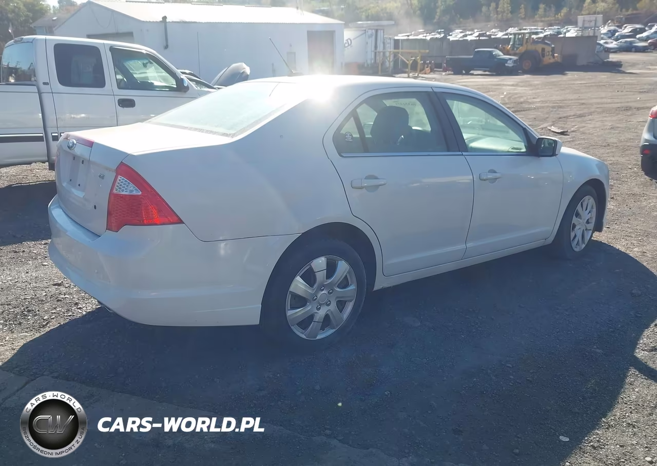 2011 Ford Fusion Se VIN:3FAHP0HA0BR288249 - 4