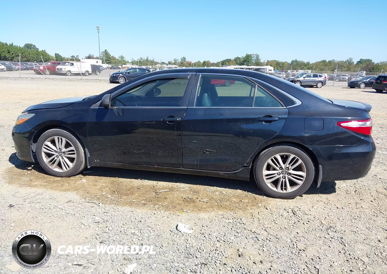 2017 Toyota Camry Se VIN:4T1BF1FK5HU313583 - 15