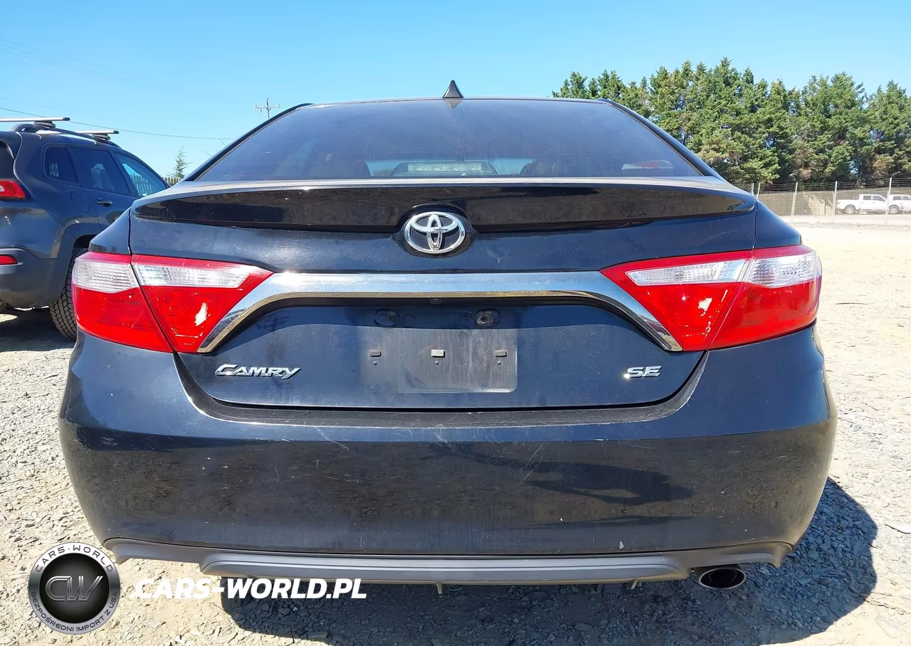 2017 Toyota Camry Se VIN:4T1BF1FK5HU313583 - 17