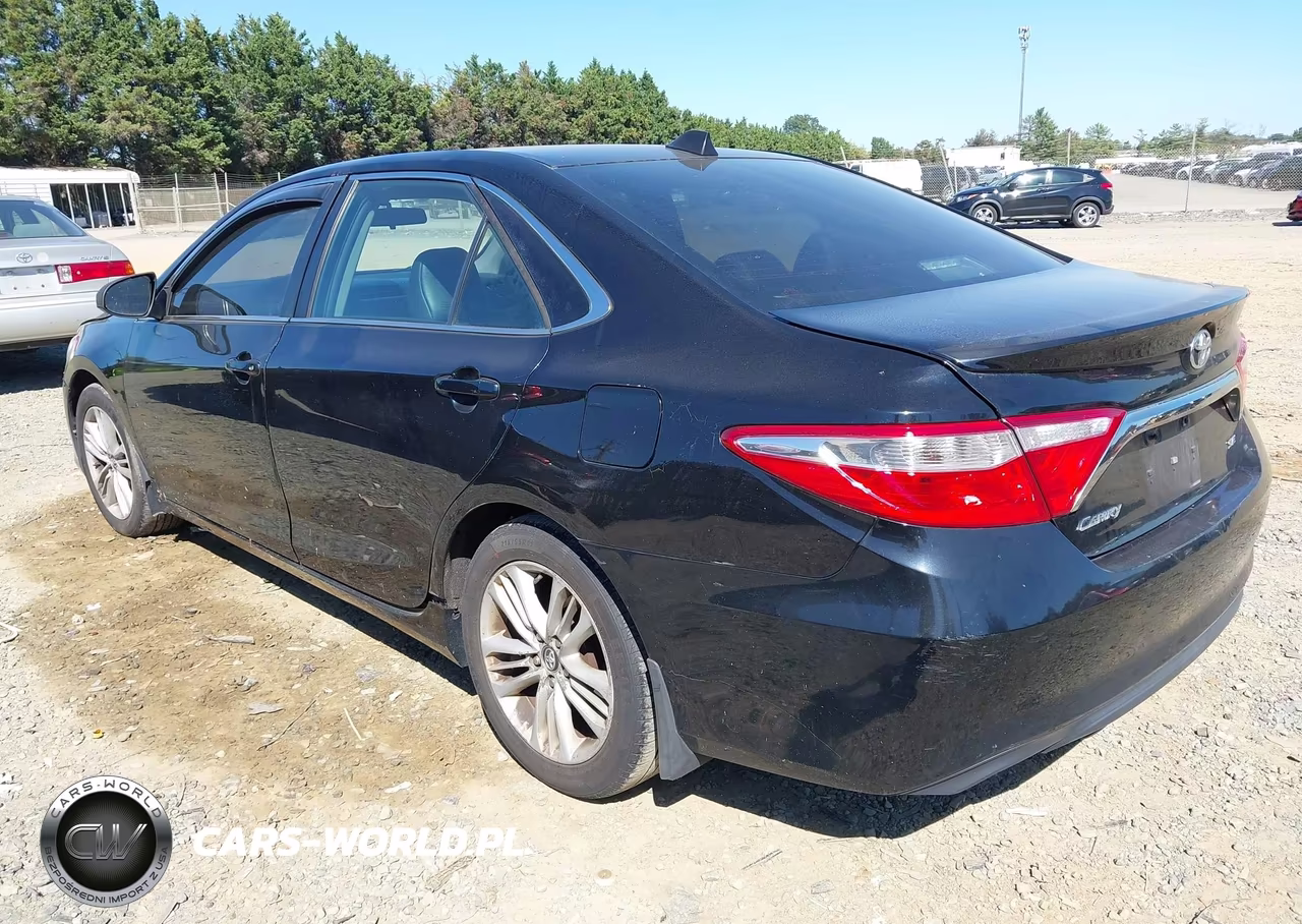 2017 Toyota Camry Se VIN:4T1BF1FK5HU313583 - 3