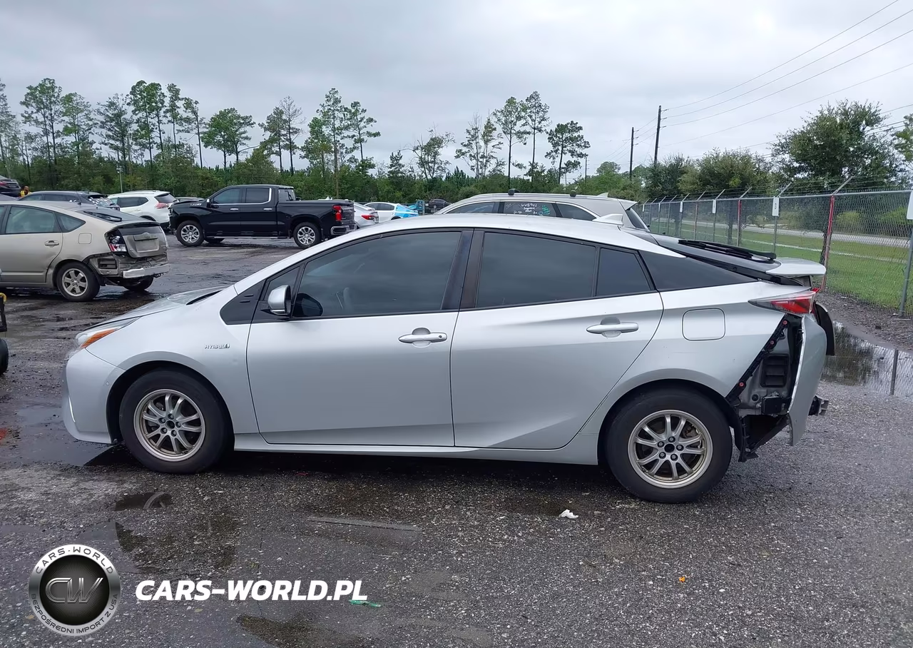 2017 Toyota Prius Two VIN:JTDKBRFU5H3560110 - 14