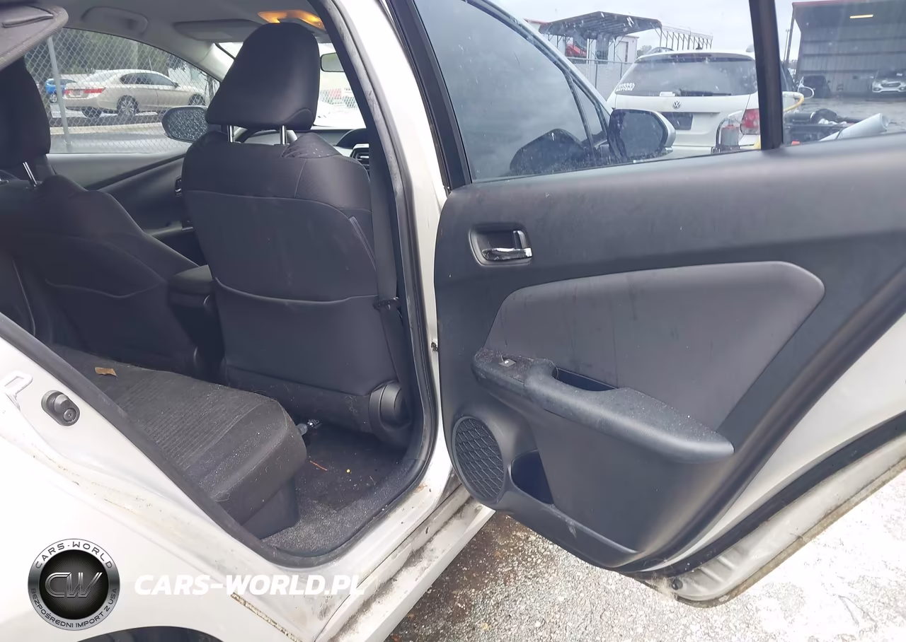 2017 Toyota Prius Two VIN:JTDKBRFU5H3560110 - 8