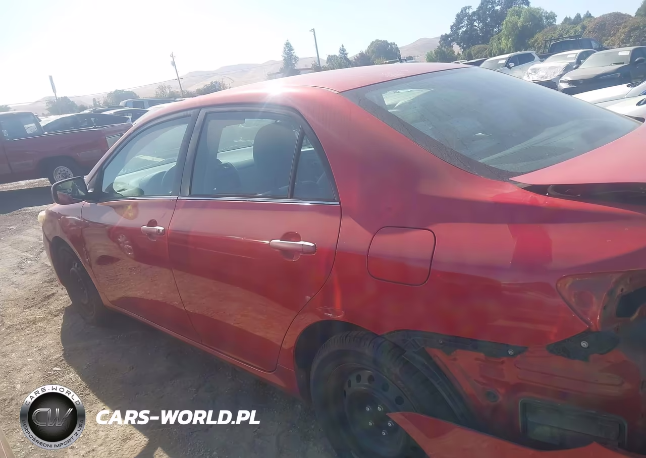 2013 Toyota Corolla Le VIN:5YFBU4EEXDP186568 - 15