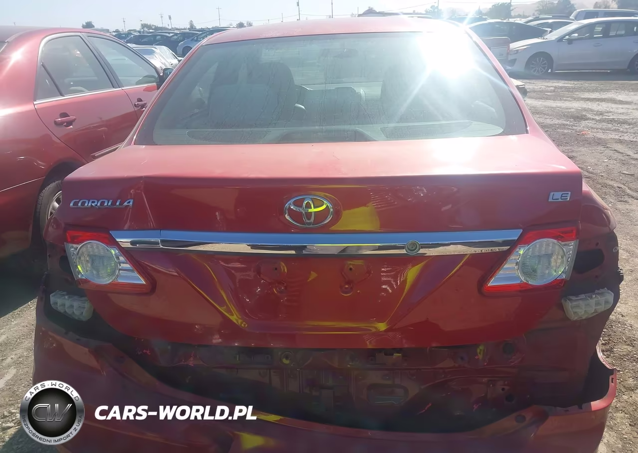 2013 Toyota Corolla Le VIN:5YFBU4EEXDP186568 - 17