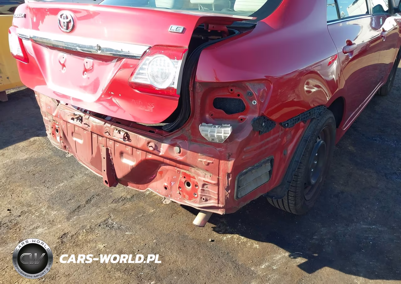2013 Toyota Corolla Le VIN:5YFBU4EEXDP186568 - 18