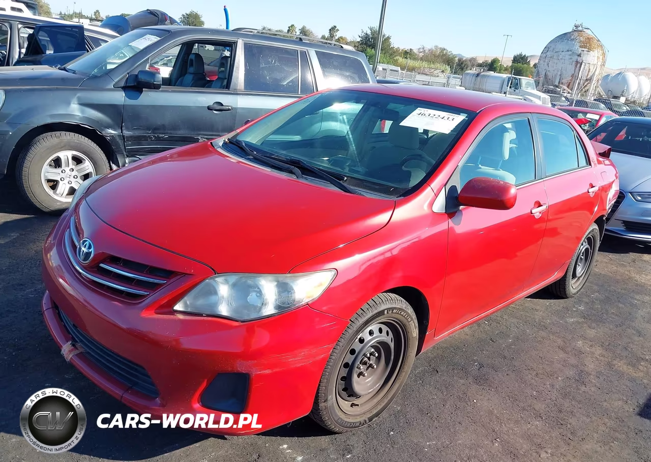 2013 Toyota Corolla Le VIN:5YFBU4EEXDP186568 - 2