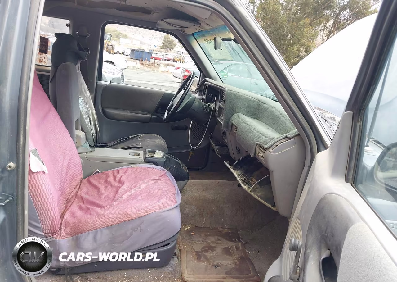 1994 Mazda B3000 Cab Plus VIN:4F4CR16U5RTM70028 - 5