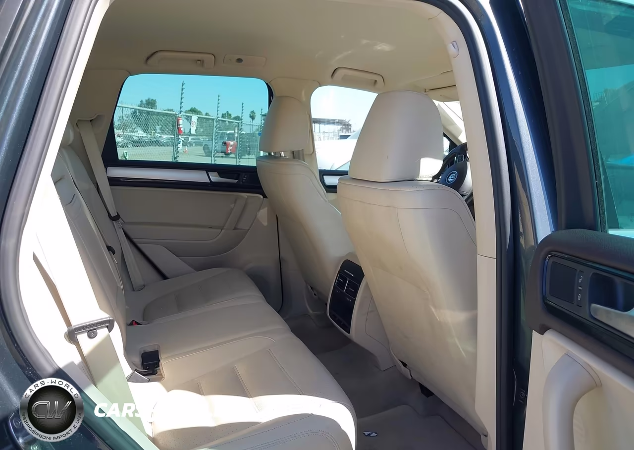 2013 Volkswagen Touareg Vr6 Sport VIN:WVGEF9BP0DD002053 - 8
