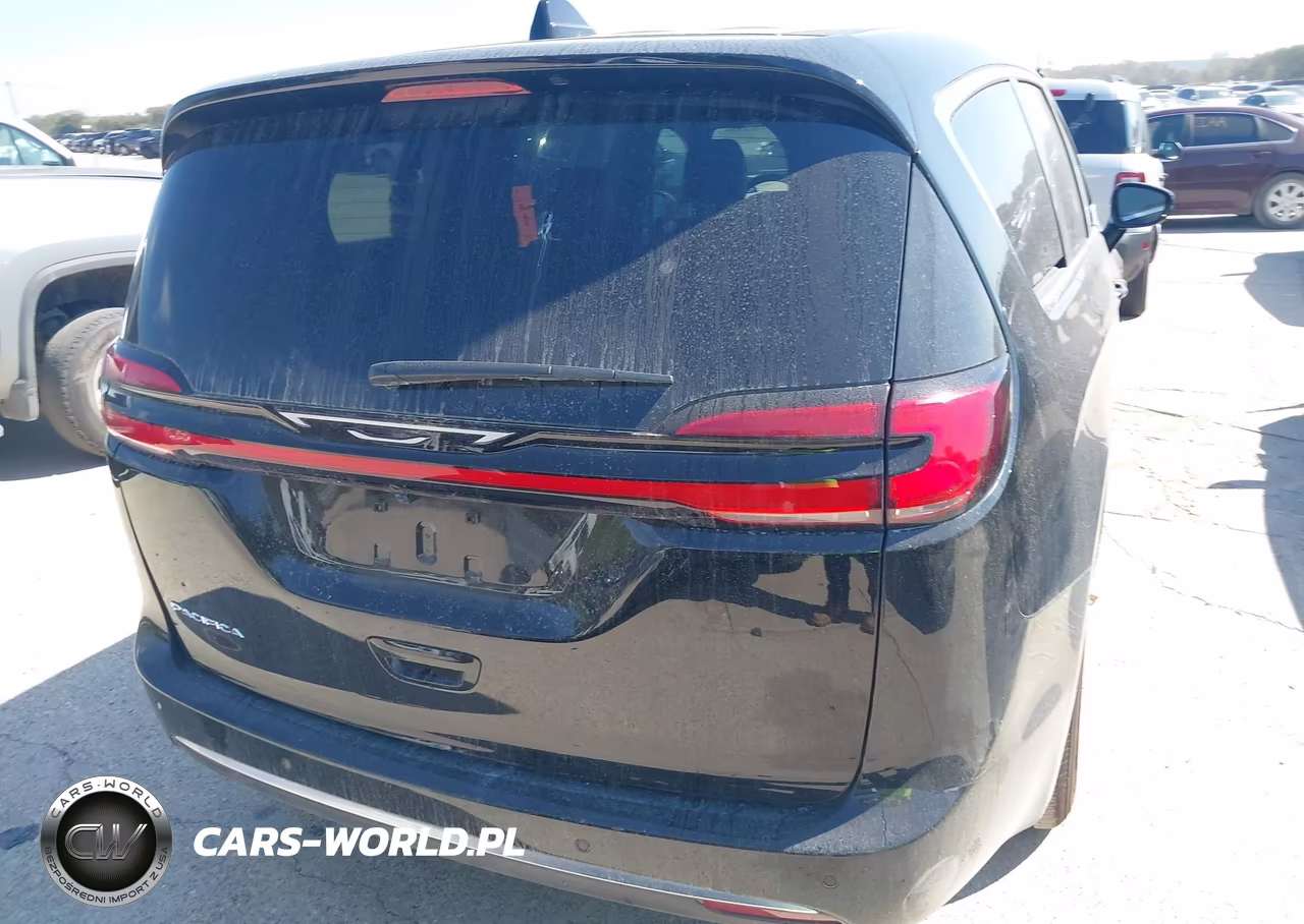 2027 Chrysler Pacifica VIN:2C4RC1BG3VR556315 - 16