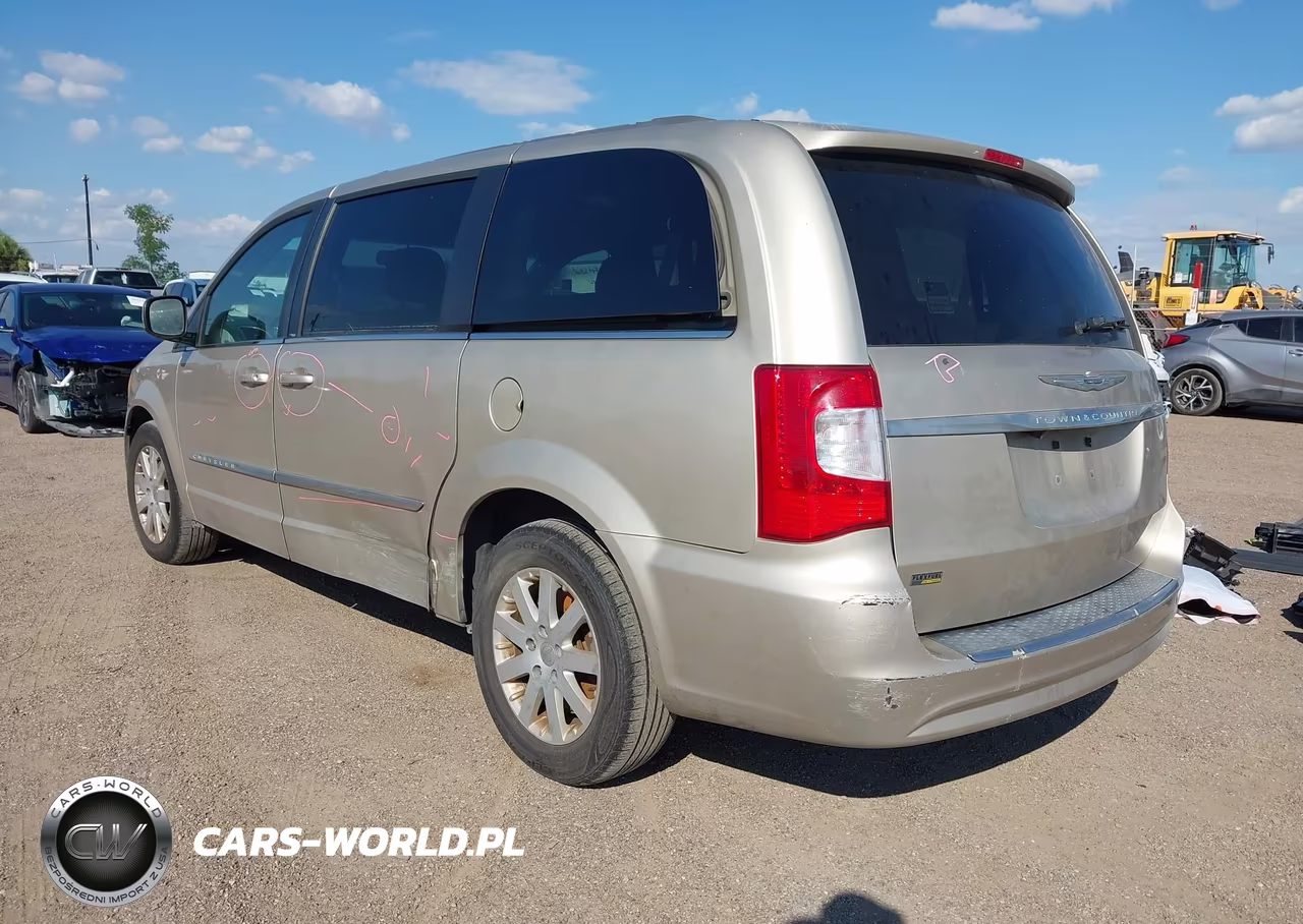 2014 Chrysler Town & Country Touring VIN:2C4RC1BG0ER348103 - 3