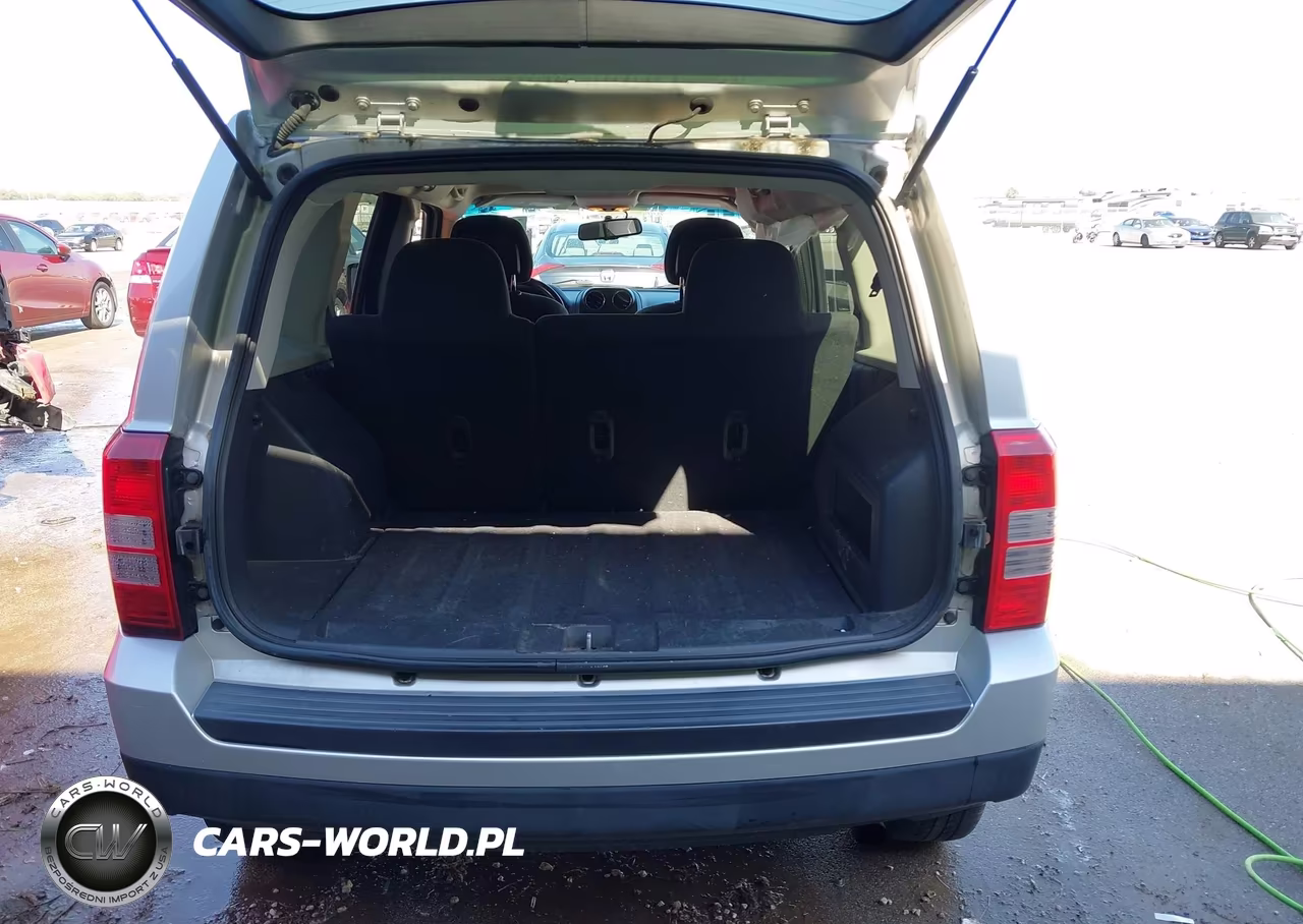 2013 Jeep Patriot Latitude VIN:1C4NJRFBXDD263756 - 17