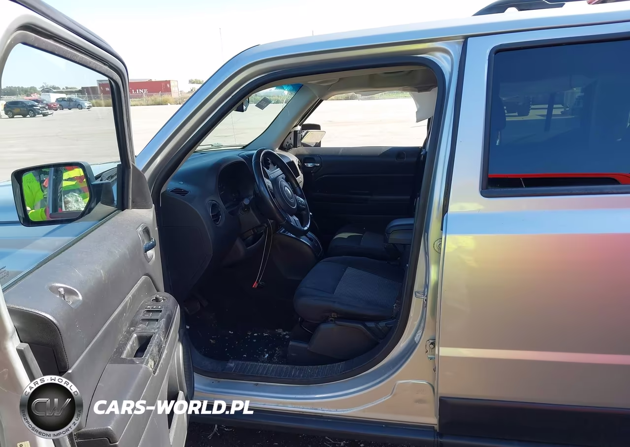 2013 Jeep Patriot Latitude VIN:1C4NJRFBXDD263756 - 5