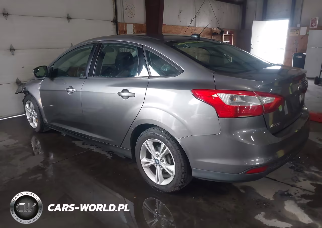 2014 Ford Focus Se VIN:1FADP3F22EL217908 - 3