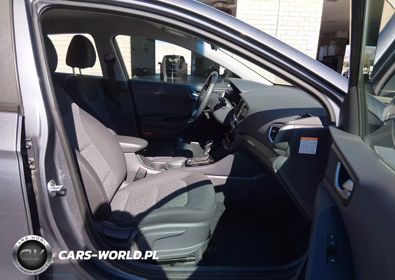 2018 Hyundai Ioniq Hybrid Blue VIN:KMHC65LCXJU100580 - 5