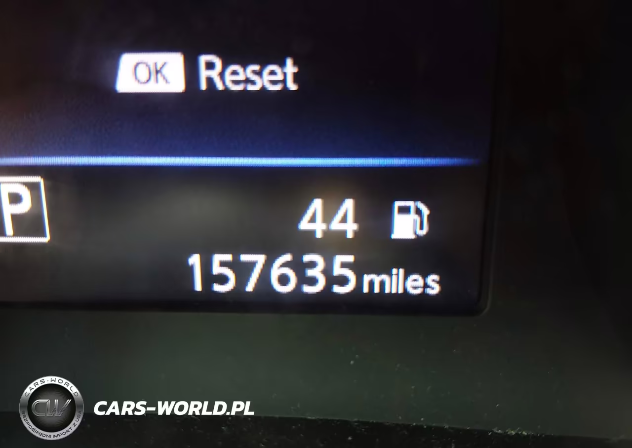 2018 Nissan Rogue S VIN:5N1AT2MV3JC717422 - 15