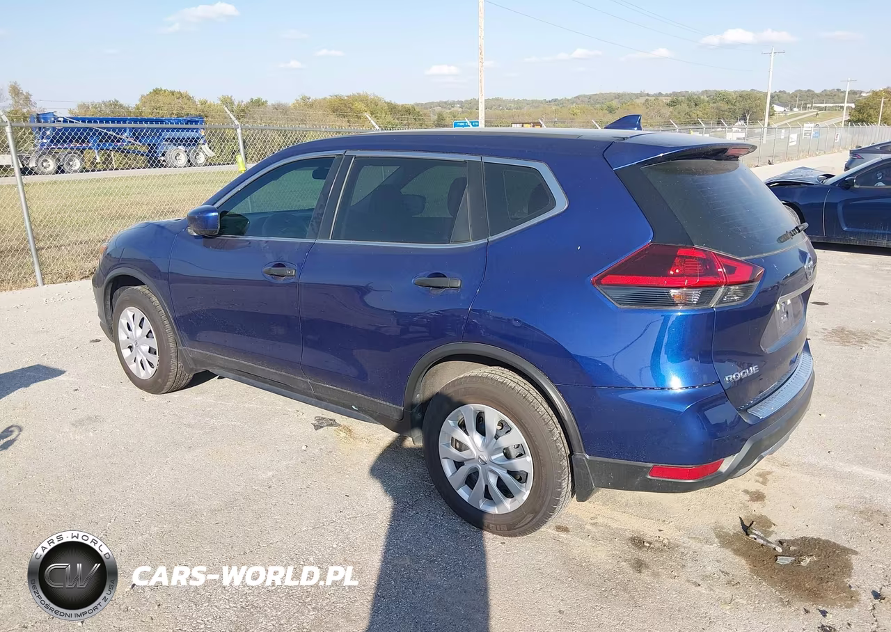 2018 Nissan Rogue S VIN:5N1AT2MV3JC717422 - 3